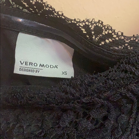 Vero Moda one sleeve black lace dress - Picture 3 of 3